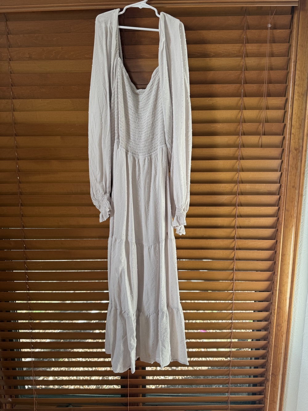 Women's White Long Sleeve Maxi Dress